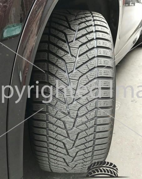 Автомобильные шины Yokohama BluEarth'Winter V905 285/35 R21 105V