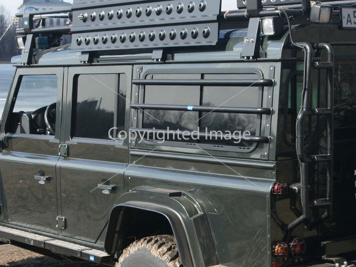 Защита боковых окон Land Rover Defender 90/110